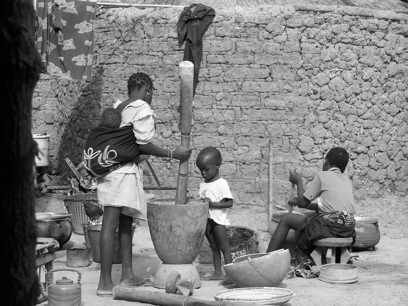 100_1680.jpg - Scène de vie malienne - Tabou